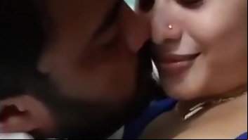 Sri Lankan Kissing 