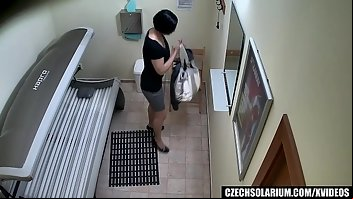 Solarium Pussy Brunette Shaved 